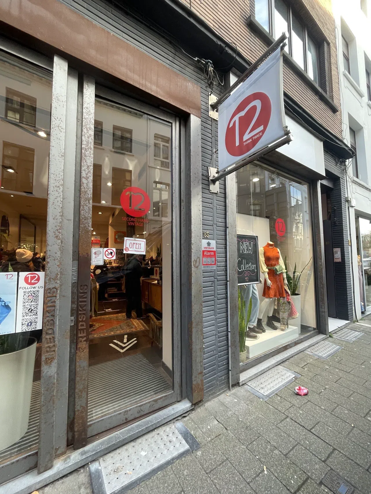 Walking Antwerp's Secondhand Trail from Kammenstraat to Berchem