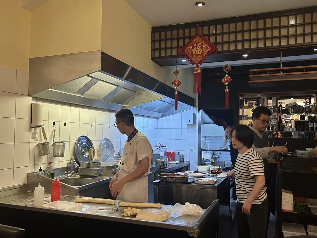 Bai Wei, Antwerp